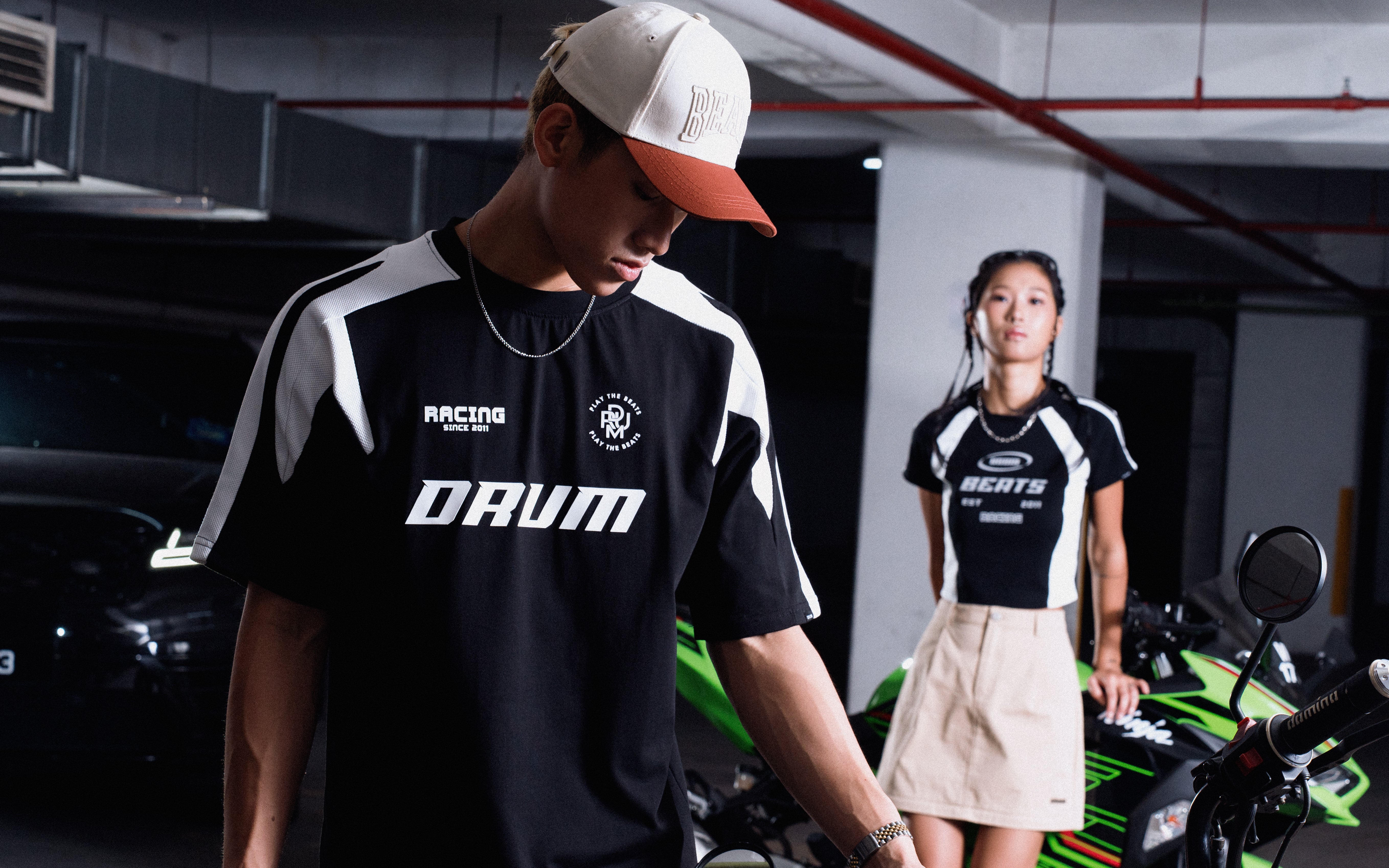 What to Wear: Matching Outfit for Couples in Streetwear Style